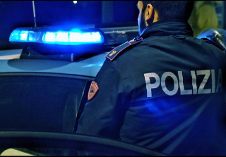 Finti carabinieri truffano anziani a Loreto: coppia arrestata sull’A14