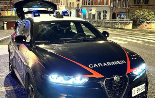 Jesi: trentenne trovata morta sul balcone, ipotesi gesto volontario
