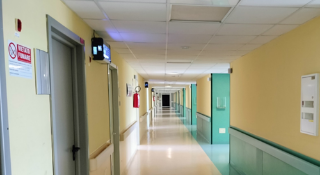 Picchia la moglie incinta e poi cade durante la fuga: entrambi in ospedale
