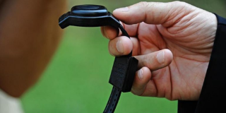 Uomo di 41 anni colpevole di stalking: obbligo di braccialetto elettronico e divieto di avvicinamento