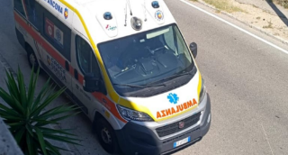 Incidente sul lavoro ad Ancona: operaio ferito da una molla