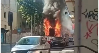 Autobus in fiamme ad Ancona, il Movimento 5 Stelle chiede chiarezza e investimenti